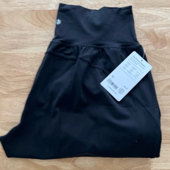 Athleta Salutation Jogger NWT - Picture 11 of 12